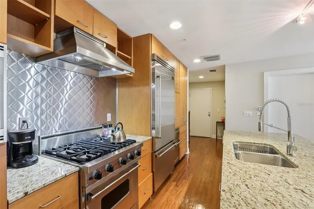 $329,900 | 1120 East Kennedy Boulevard, Unit 730, Tampa, FL 33602