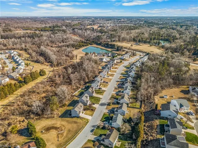 $390,000 | 1551 Pondhaven Drive, High Point, NC 27265