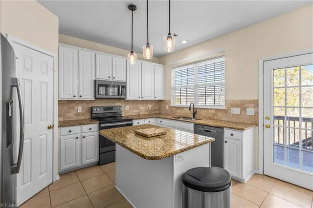 $390,000 | 1551 Pondhaven Drive, High Point, NC 27265