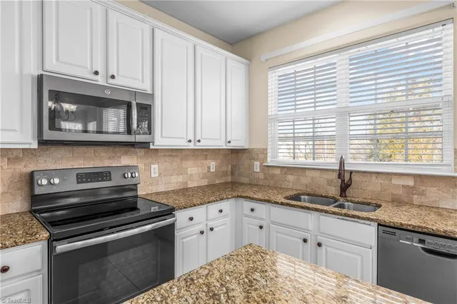 $390,000 | 1551 Pondhaven Drive, High Point, NC 27265