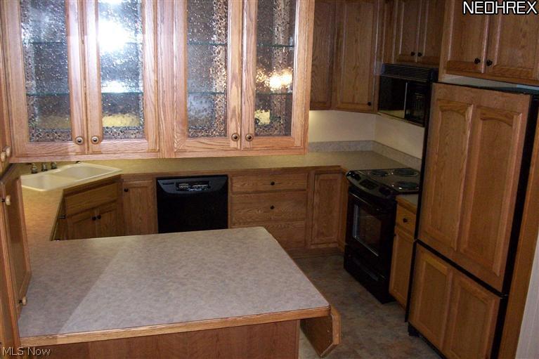 10839 Gate Post Road Strongsville, OH 44149 - Photo 4 of 18 Gallery Image 4