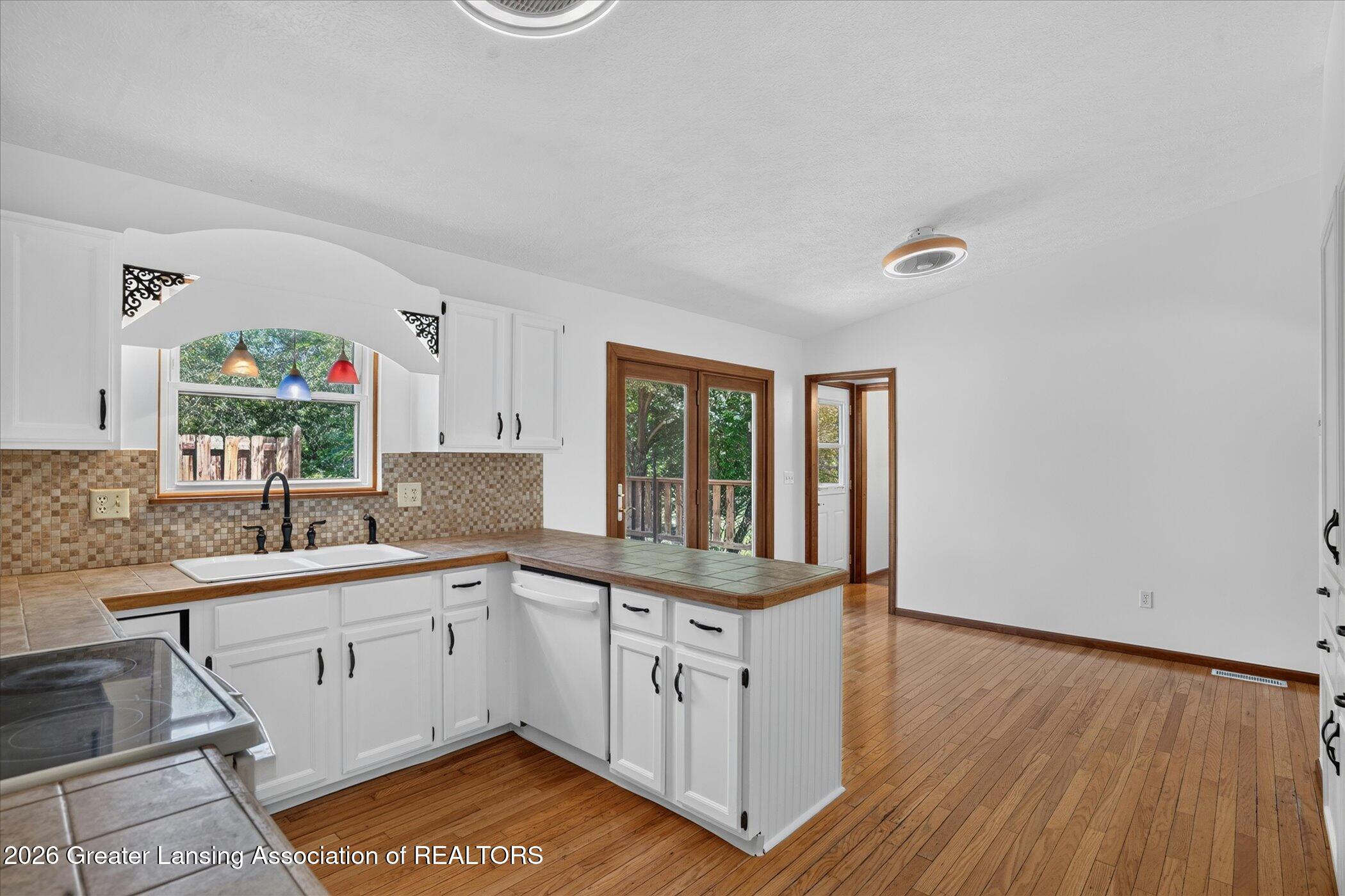 3970 Vanneter Road Williamston, MI 48895 - Photo 14 of 53 15-3970-Vanneter-Rd-Williamston-WindowSt