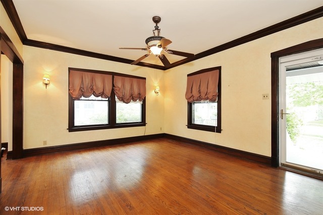 4624 Wolf Road Western Springs, IL 60558 - Photo 3 of 11