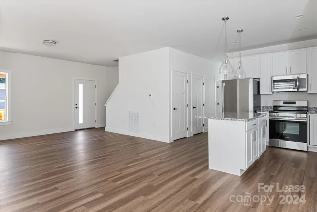 $2,850 | 228 Cherrywood Way, Asheville, NC 28806