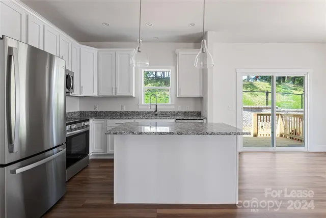 $2,850 | 228 Cherrywood Way, Asheville, NC 28806