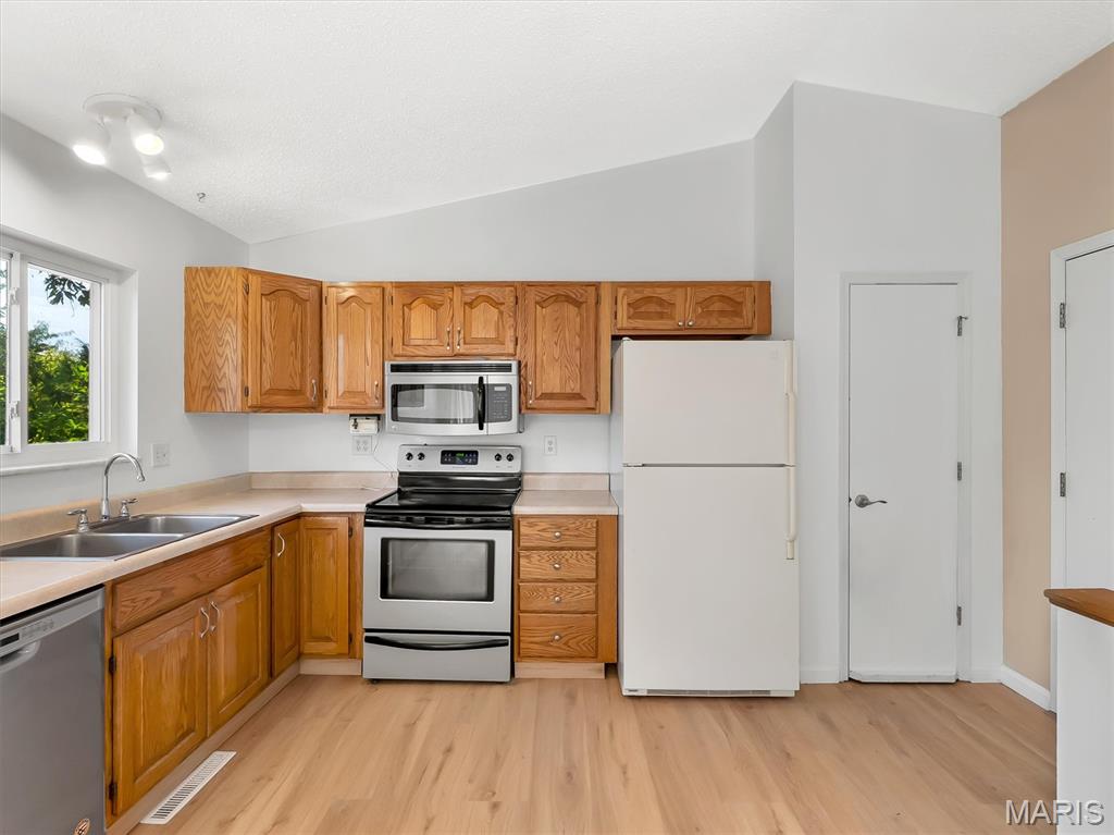 2434 Zagreb Road Pacific, MO 63069 - Photo 2 of 39 Gallery Image 2