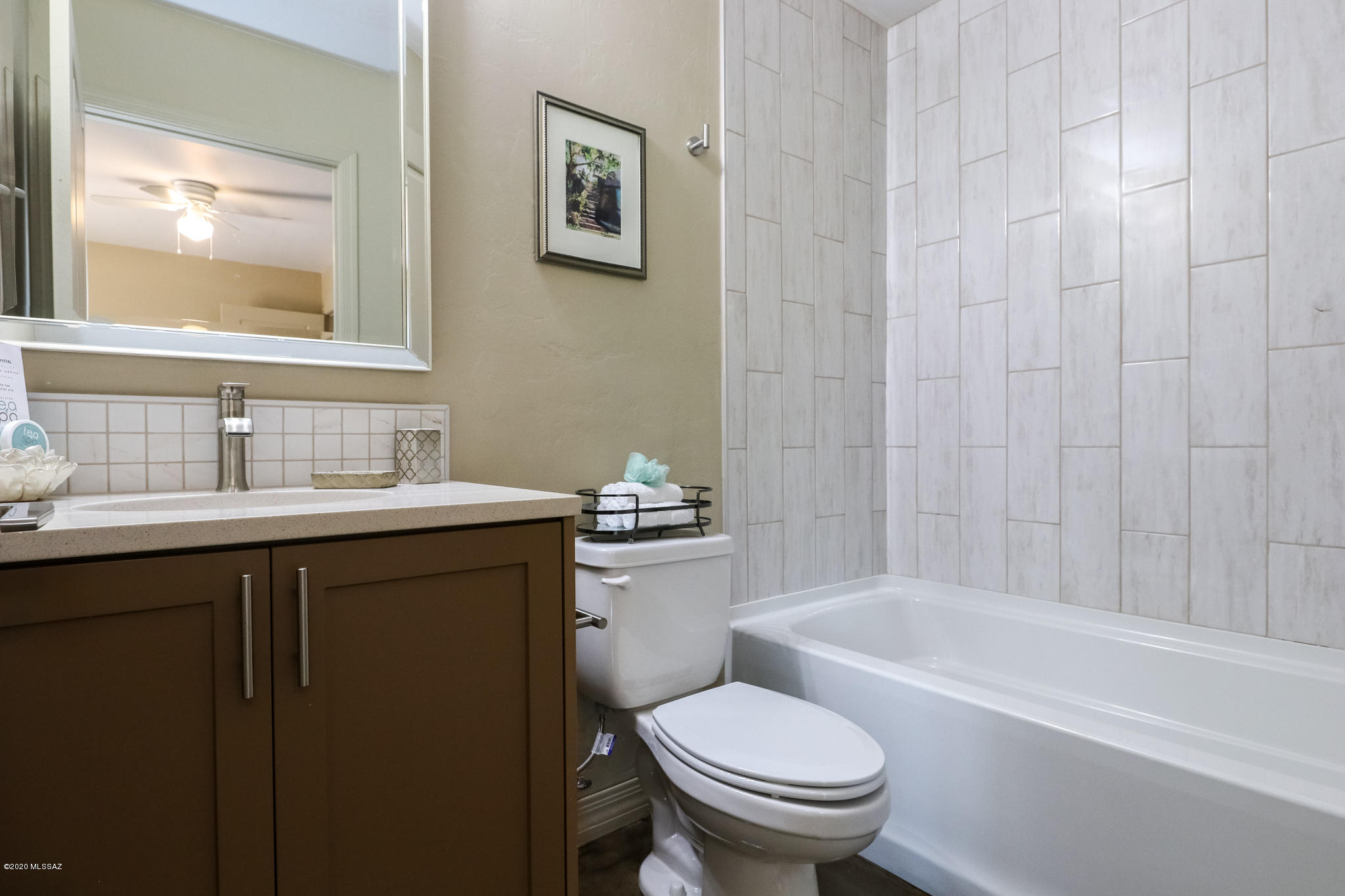 10348 West Rudasill Road Tucson, AZ 85743 - Photo 22 of 25 Bath3