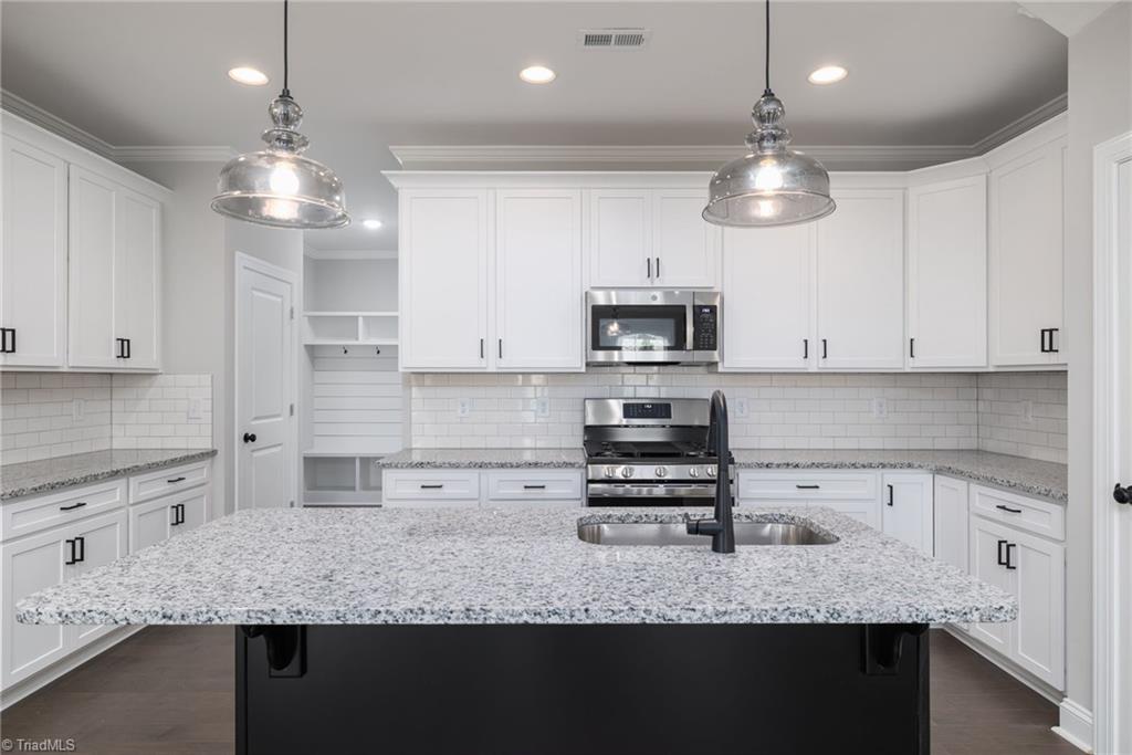2054 Welden Ridge Road Kernersville, NC 27284 - Photo 12 of 39 Gallery Image 12