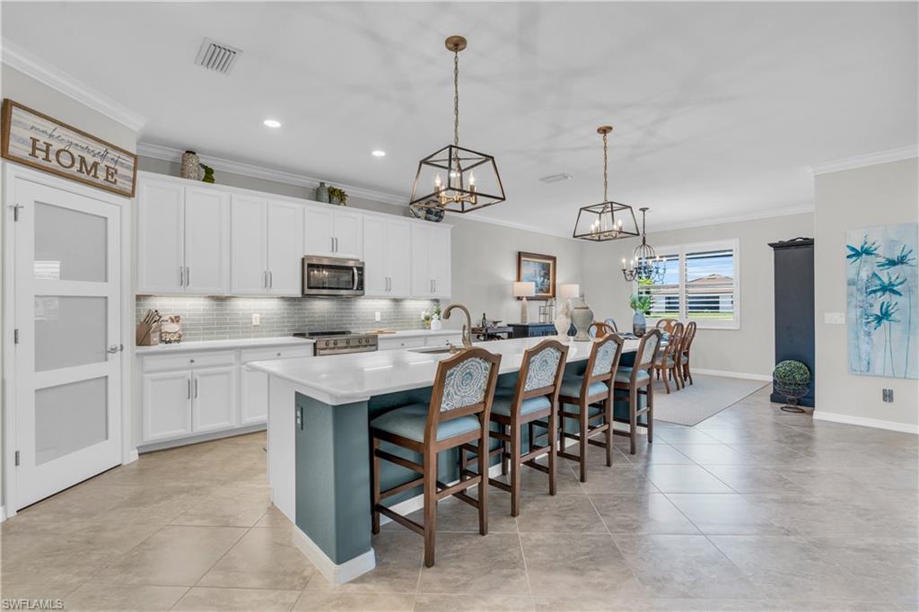 4564 Tamarind Way Naples, FL 34119 - Photo 12 of 40 Gallery Image 12