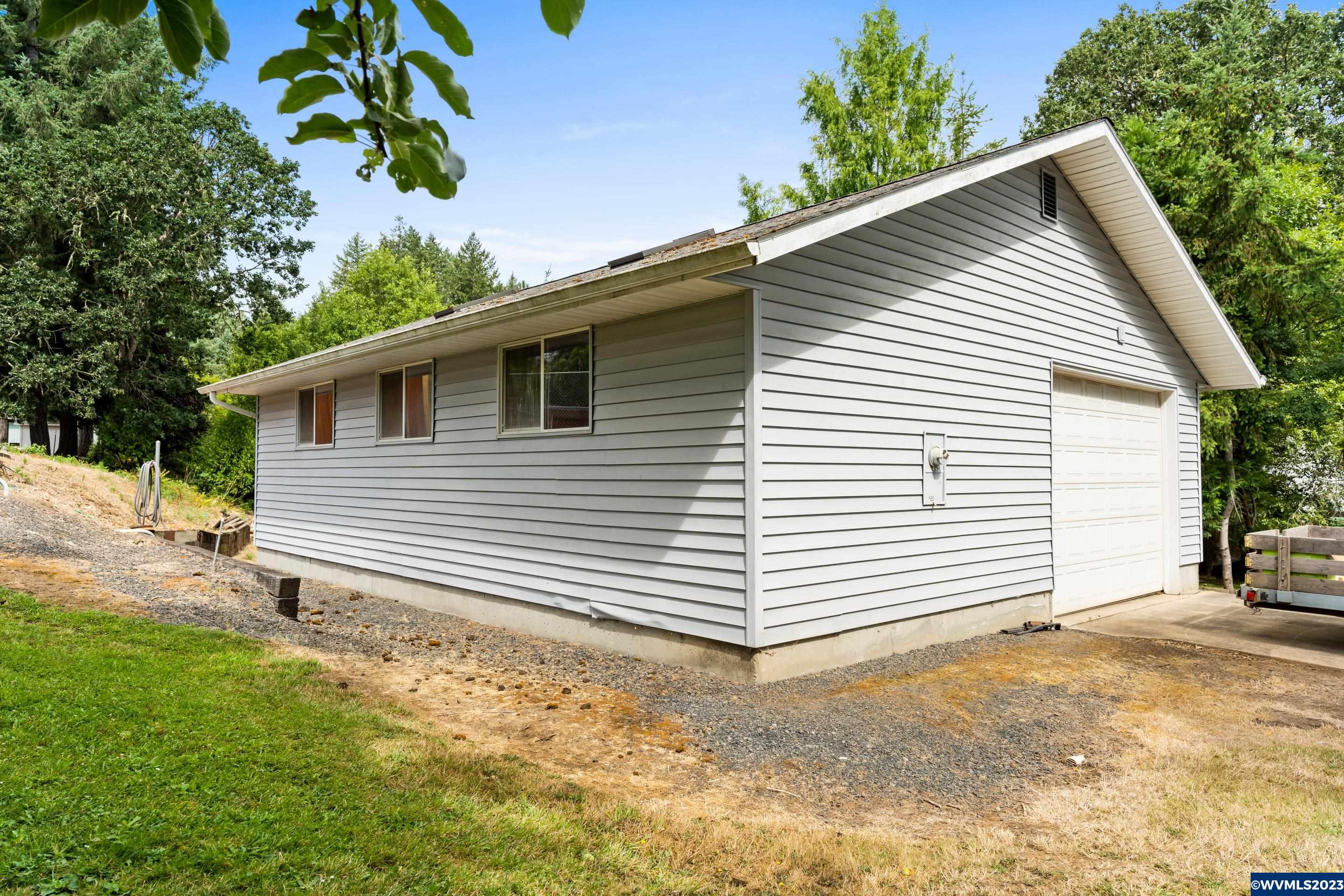 30474 Santiam River Road Lebanon, OR 97355 - Photo 35 of 41 Gallery Image 35