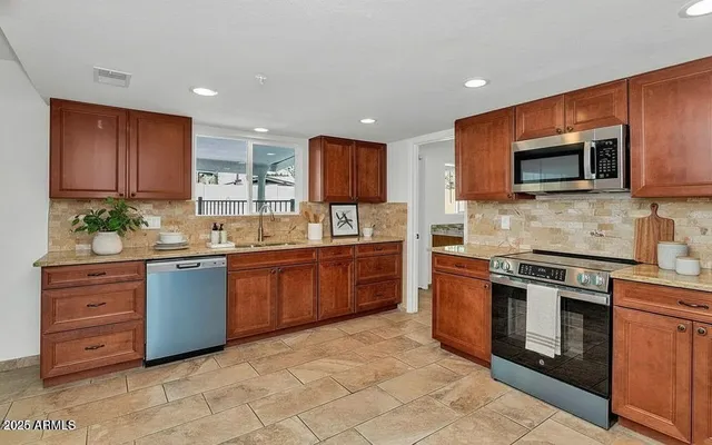 $1,049,900 | 10624 North 25th Street, Phoenix, AZ 85028