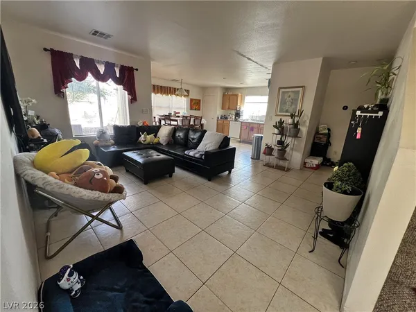 $1,950 | 5698 Doubleday Street, Las Vegas, NV 89118