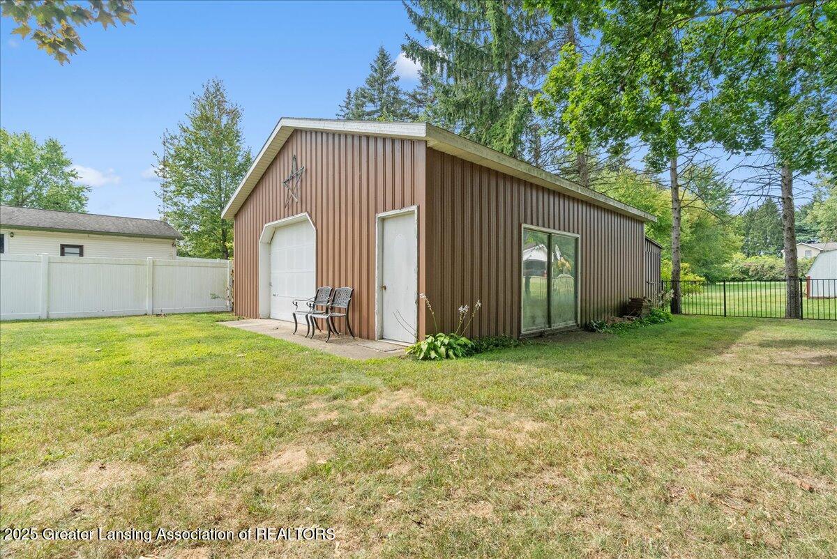 7958 Hively Road Jackson, MI 49201 - Photo 28 of 35 35-Media Jett - 31