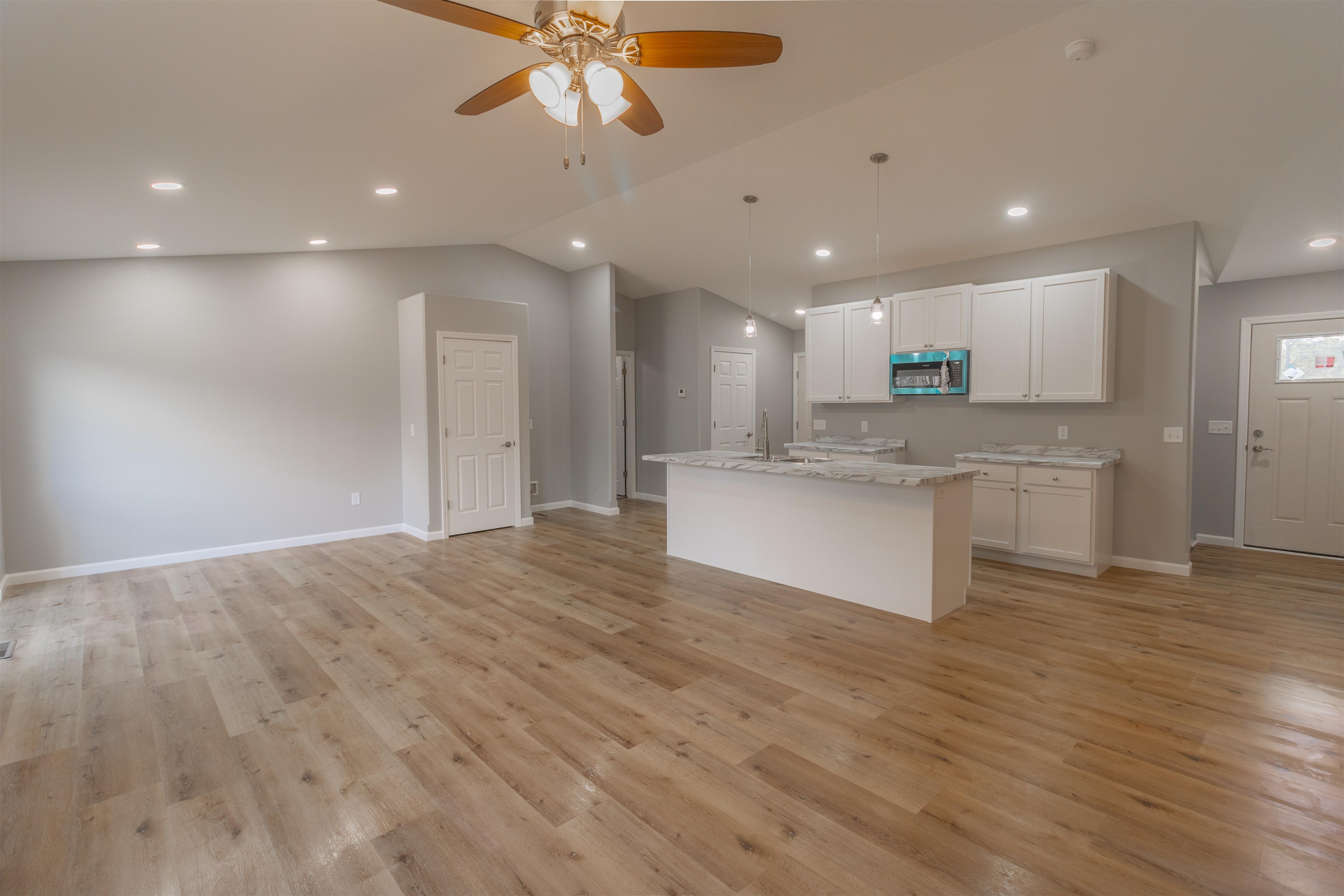 5526 Forest Creek Road Stevens Point, WI 54482 - Photo 6 of 26