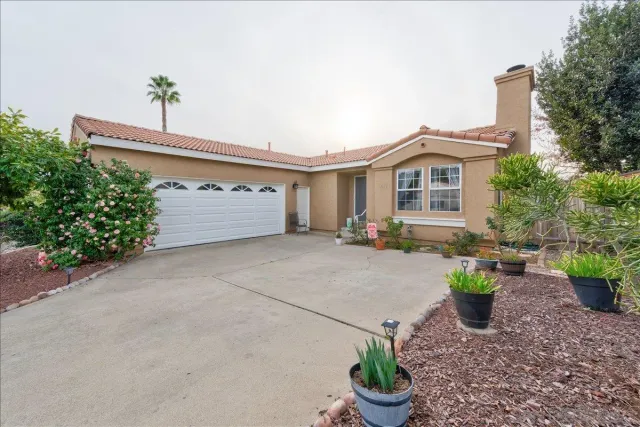 $680,000 | 2123 Fiori Drive, Vista, CA 92084