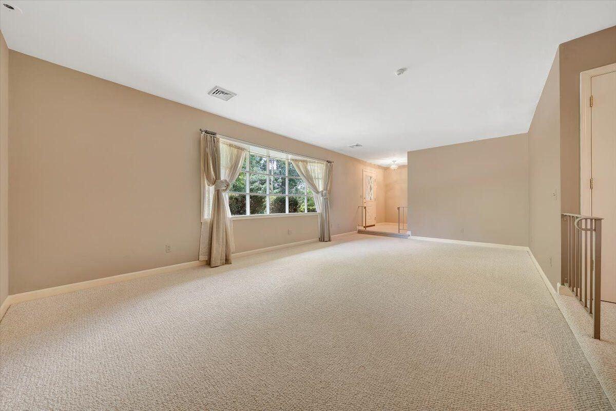 4118 Keagy Road Roanoke, VA 24018 - Photo 19 of 39 Spacious Great Room