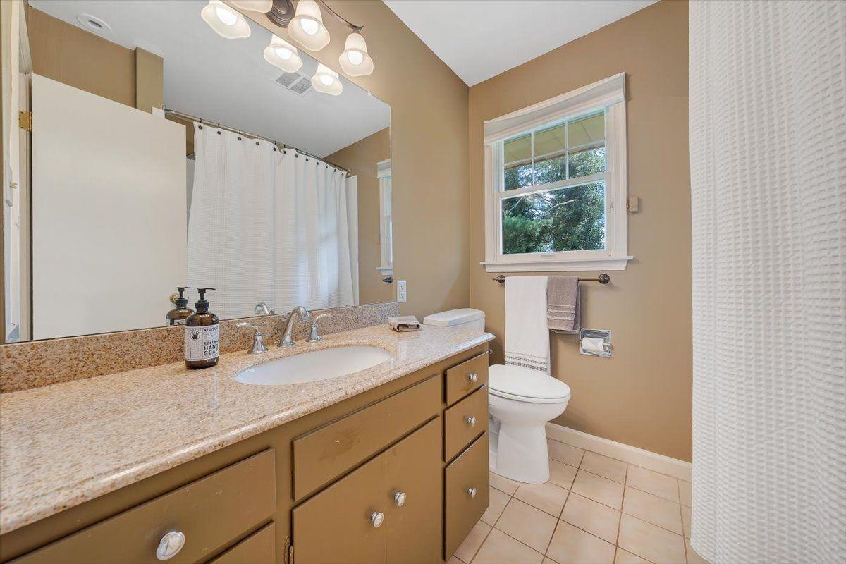 4118 Keagy Road Roanoke, VA 24018 - Photo 22 of 39 Full Bath