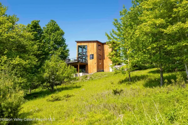 $1,899,000 | 4 Goff Road, Windham, NY 12496