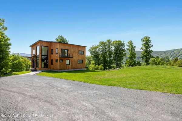 $1,899,000 | 4 Goff Road, Windham, NY 12496