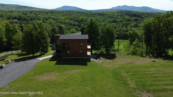 $1,899,000 | 4 Goff Road, Windham, NY 12496