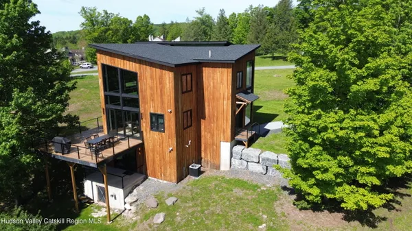 $1,899,000 | 4 Goff Road, Windham, NY 12496