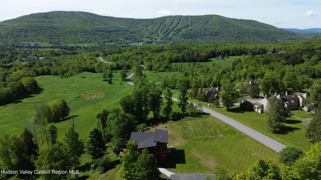 $1,899,000 | 4 Goff Road, Windham, NY 12496