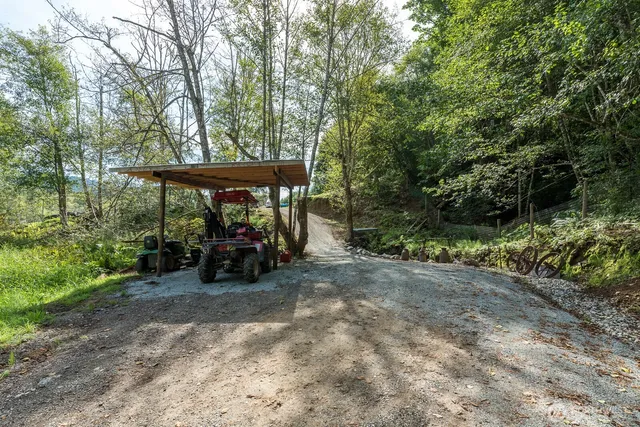 $1,100,000 | 23330 Highway 534, Mount Vernon, WA 98274