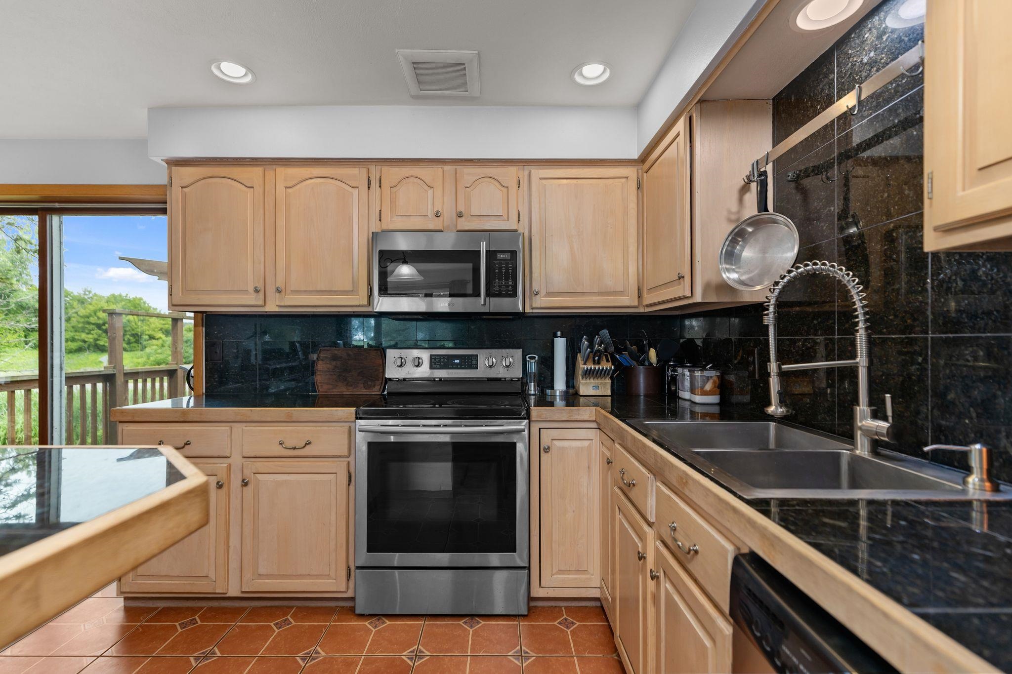 N2749 Evergreen Lane Appleton, WI 54913 - Photo 13 of 41