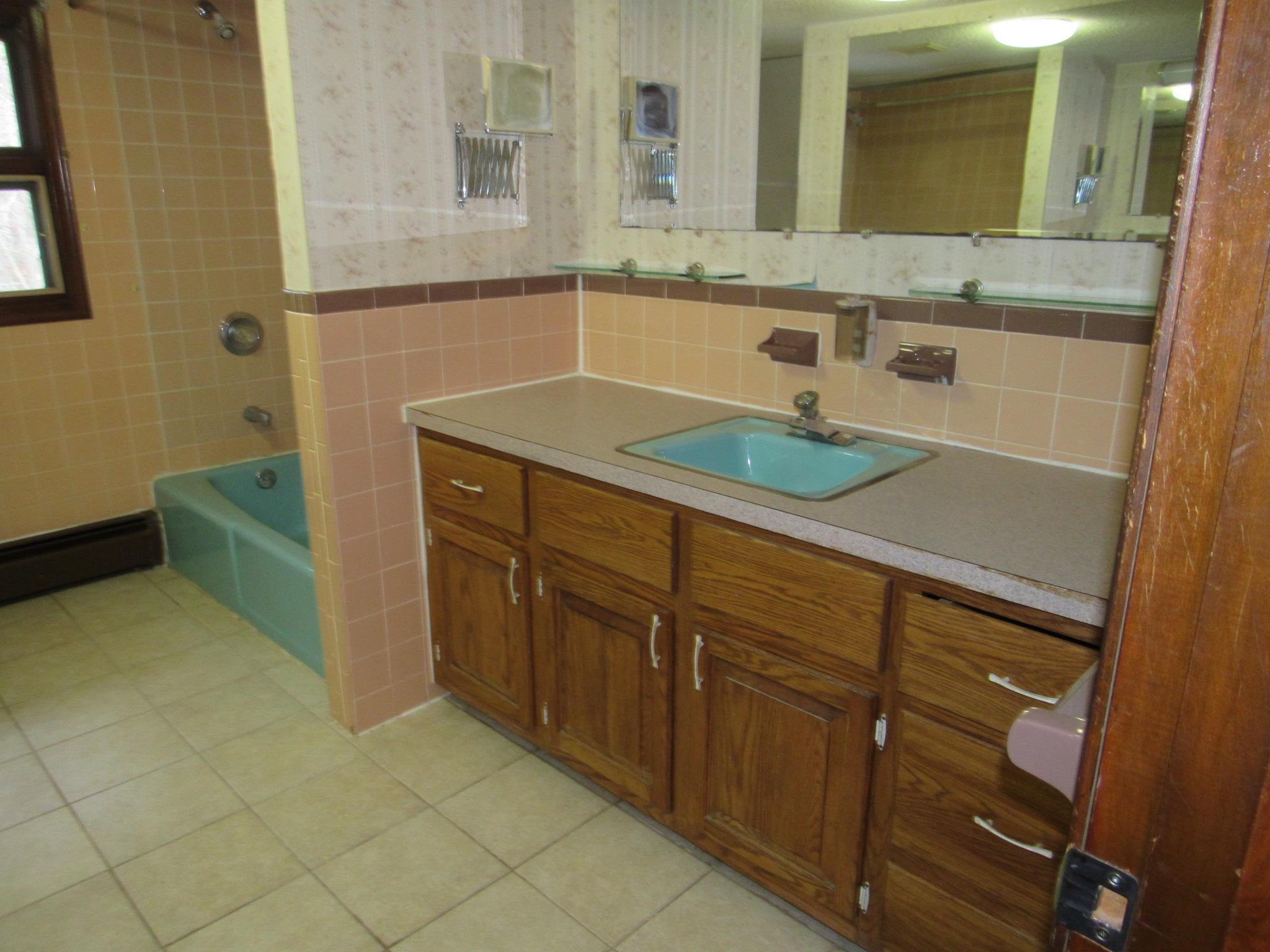 3 Sycamore Avenue Salem, NH 03079 - Photo 15 of 37