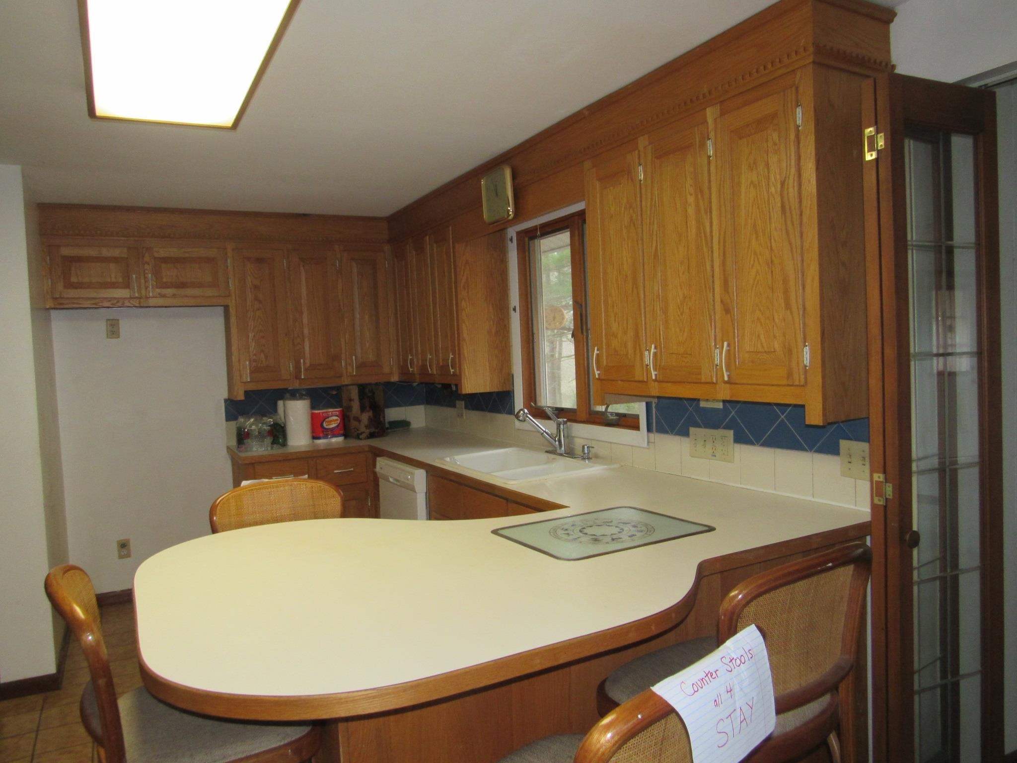 3 Sycamore Avenue Salem, NH 03079 - Photo 7 of 37