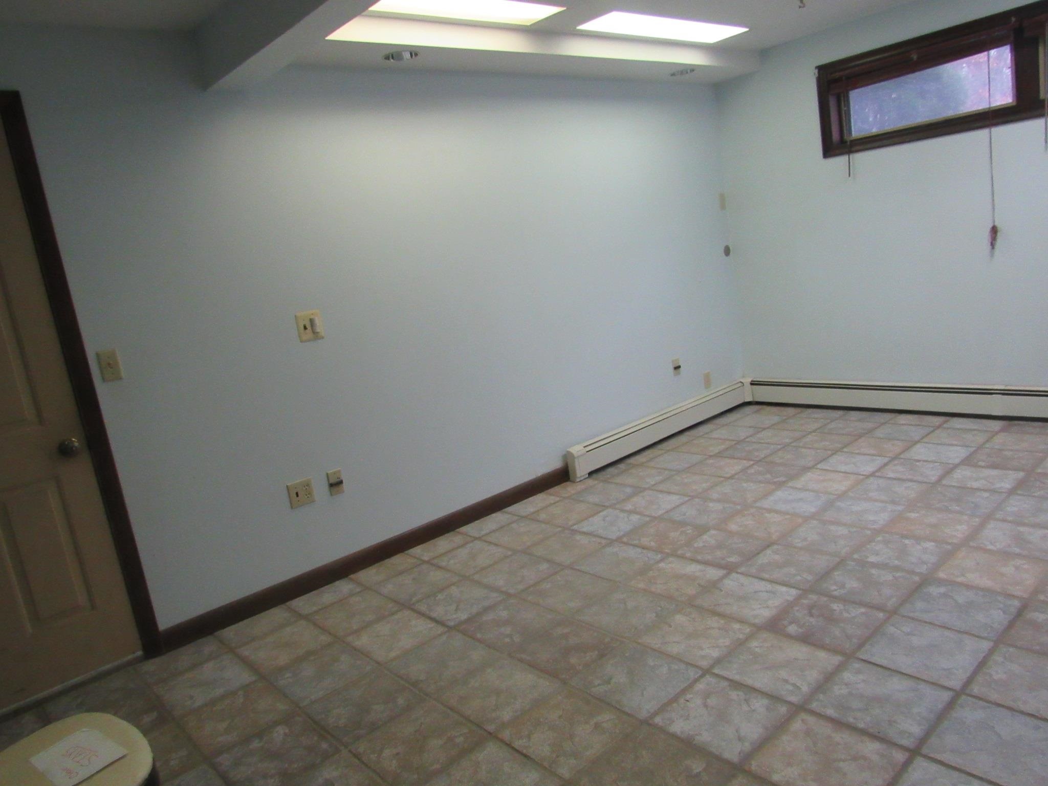 3 Sycamore Avenue Salem, NH 03079 - Photo 9 of 37