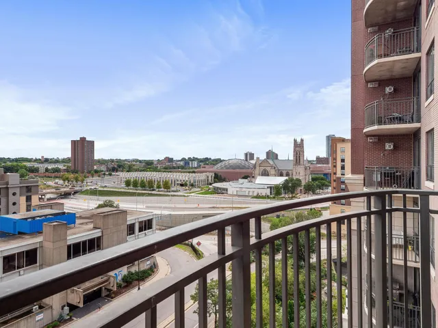 $1,850 | 500 East Grant Street, Unit 806, Minneapolis, MN 55404