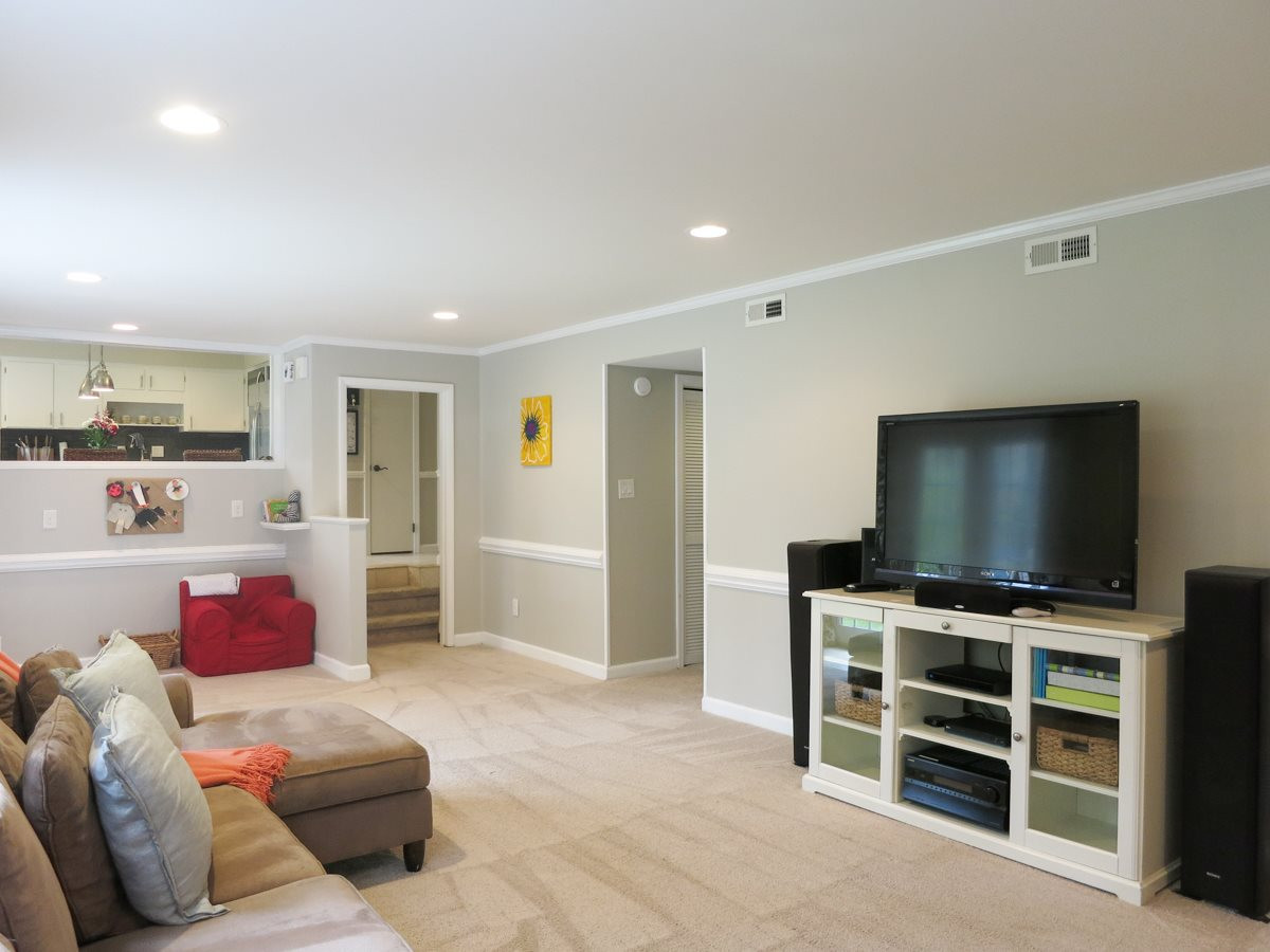 912 Hardimont Road Raleigh, NC 27609 - Photo 14 of 25 Family Room