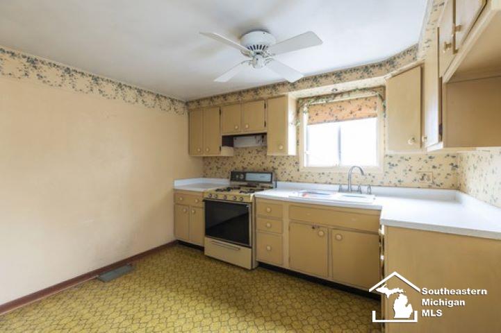 35640 Wick Road Romulus, MI 48174 - Photo 11 of 22