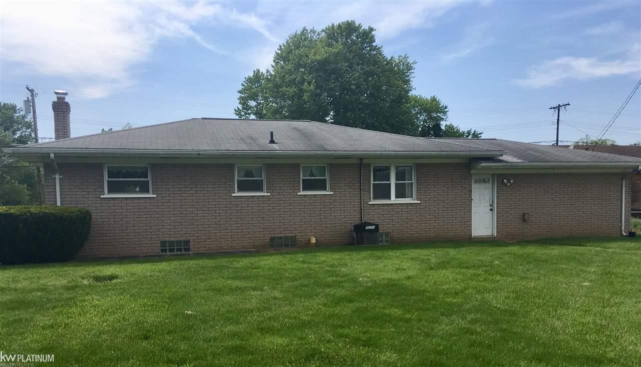 58890 Romeo Plank Road Ray, MI 48096 - Photo 20 of 22 31348522-19.JPG