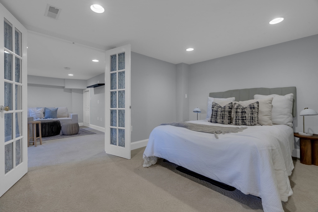 89 Winthrop Road, Unit 3 Brookline, MA 02445 - Photo 32 of 40