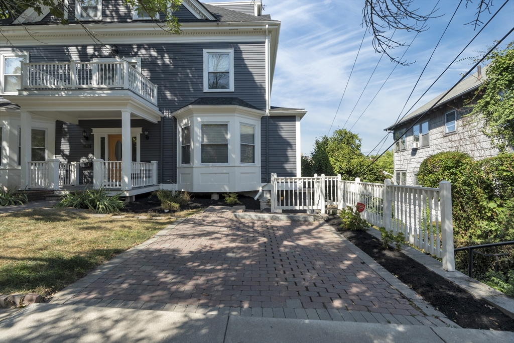 89 Winthrop Road, Unit 3 Brookline, MA 02445 - Photo 34 of 40