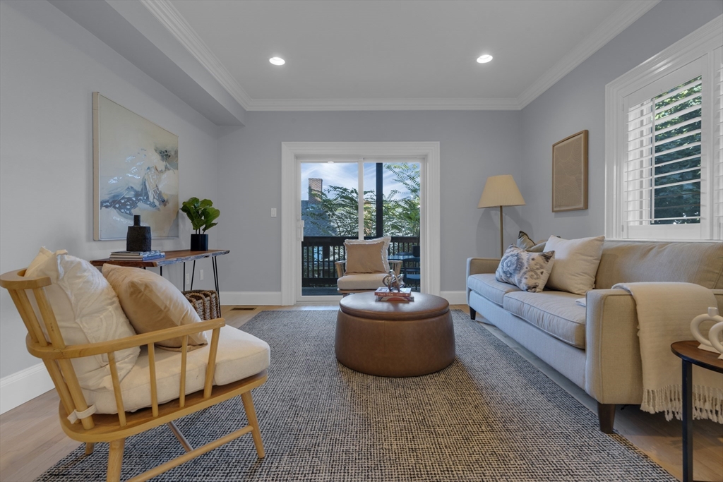 89 Winthrop Road, Unit 3 Brookline, MA 02445 - Photo 4 of 40