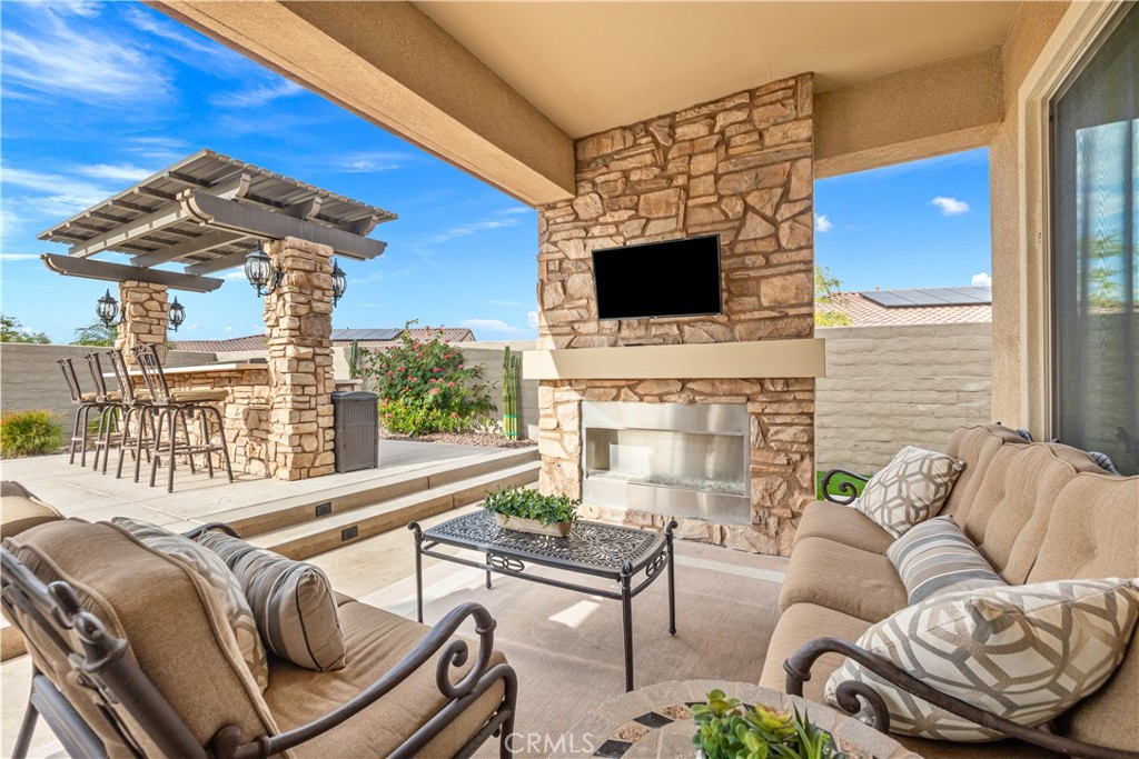 75 Claret Road Rancho Mirage, CA 92270 - Photo 4 of 60