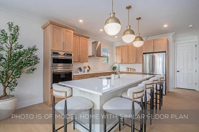 $1,200,000 | 710 Turnock Street, South Bend, IN 46617