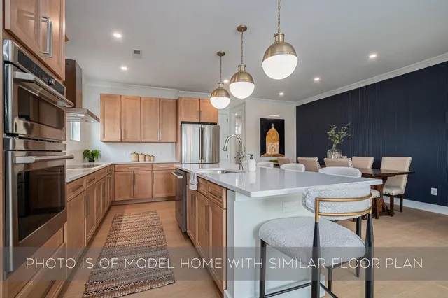 $1,200,000 | 710 Turnock Street, South Bend, IN 46617