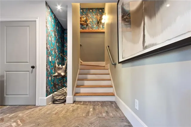 a view of a entryway door of the house