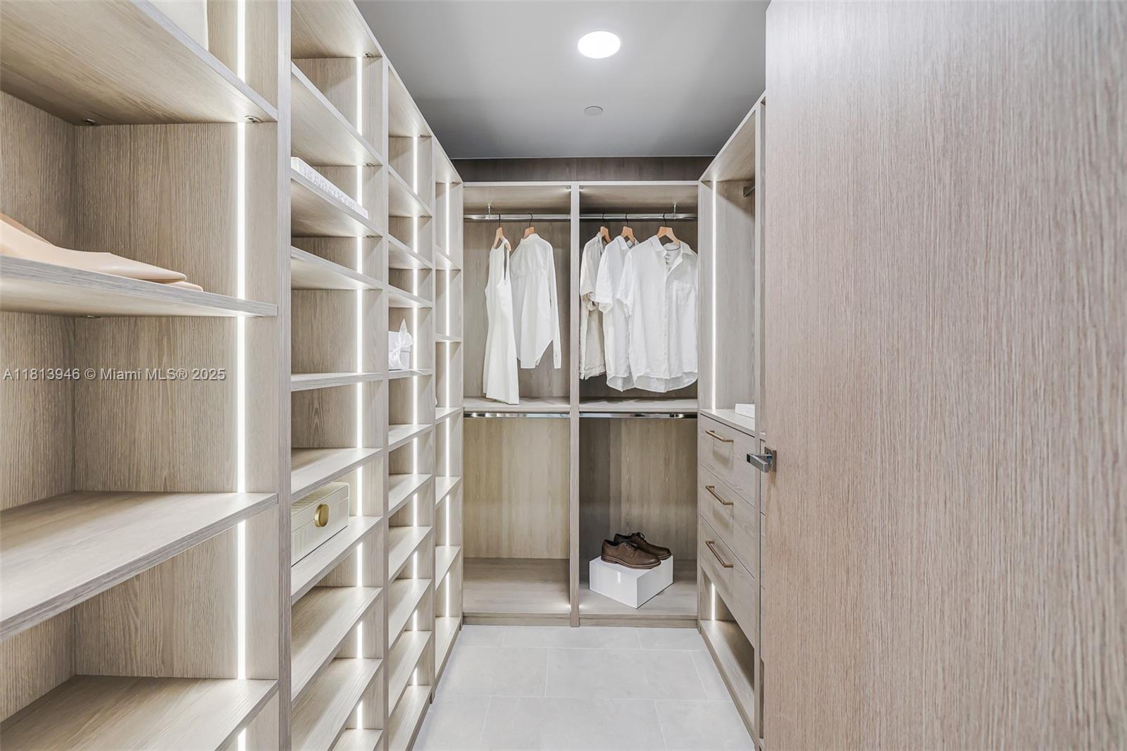500 Alton Road, Unit 3603 Miami Beach, FL 33139 - Photo 15 of 48 Gallery Image 15