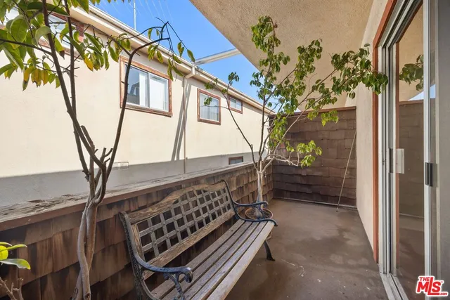 $389,000 | 5400 Newcastle Avenue, Unit 66, Encino, CA 91316