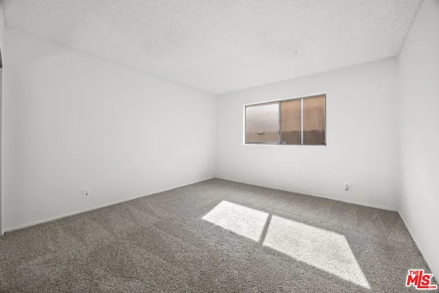 $389,000 | 5400 Newcastle Avenue, Unit 66, Encino, CA 91316