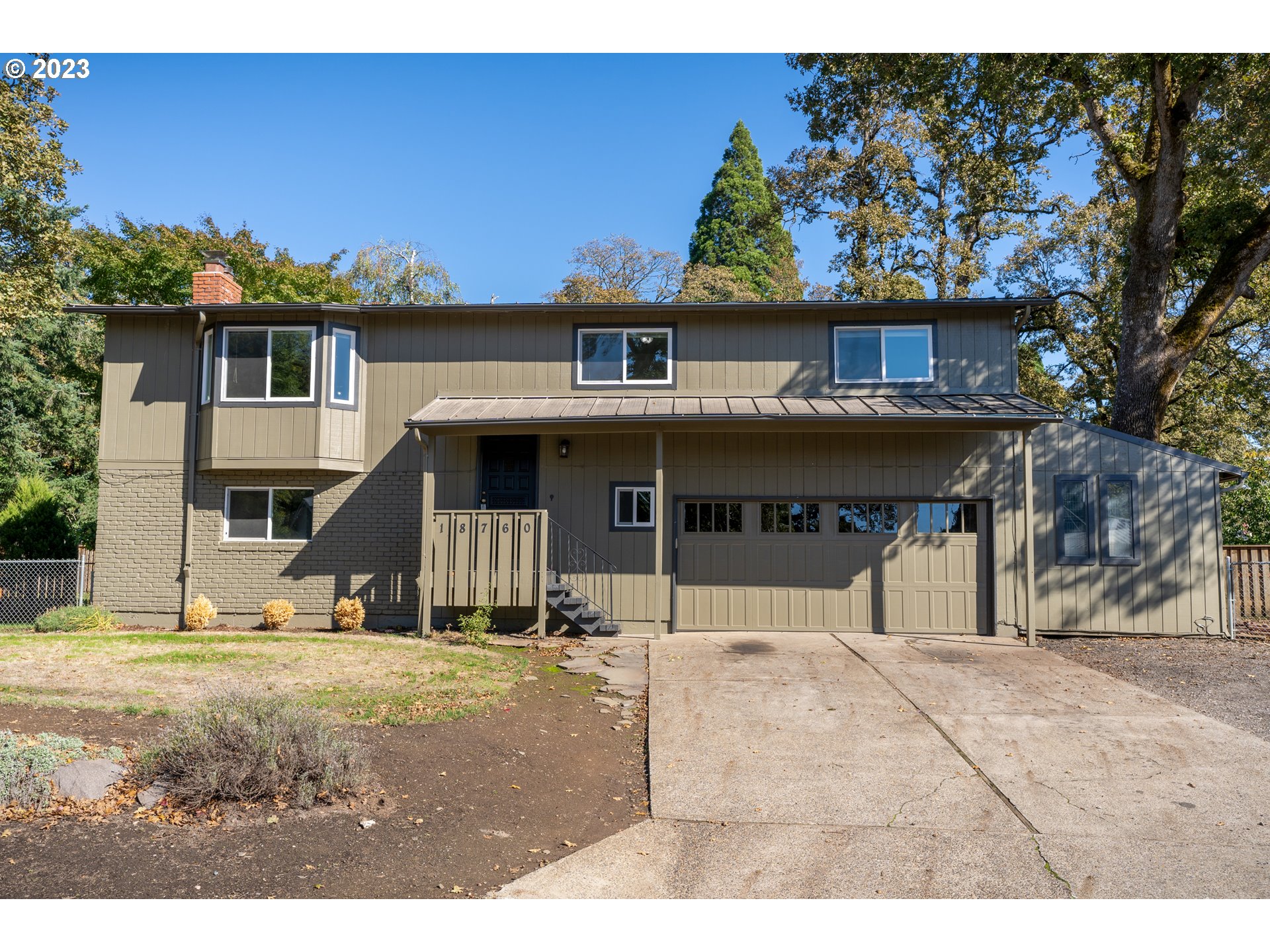 a house view with a outdoor space