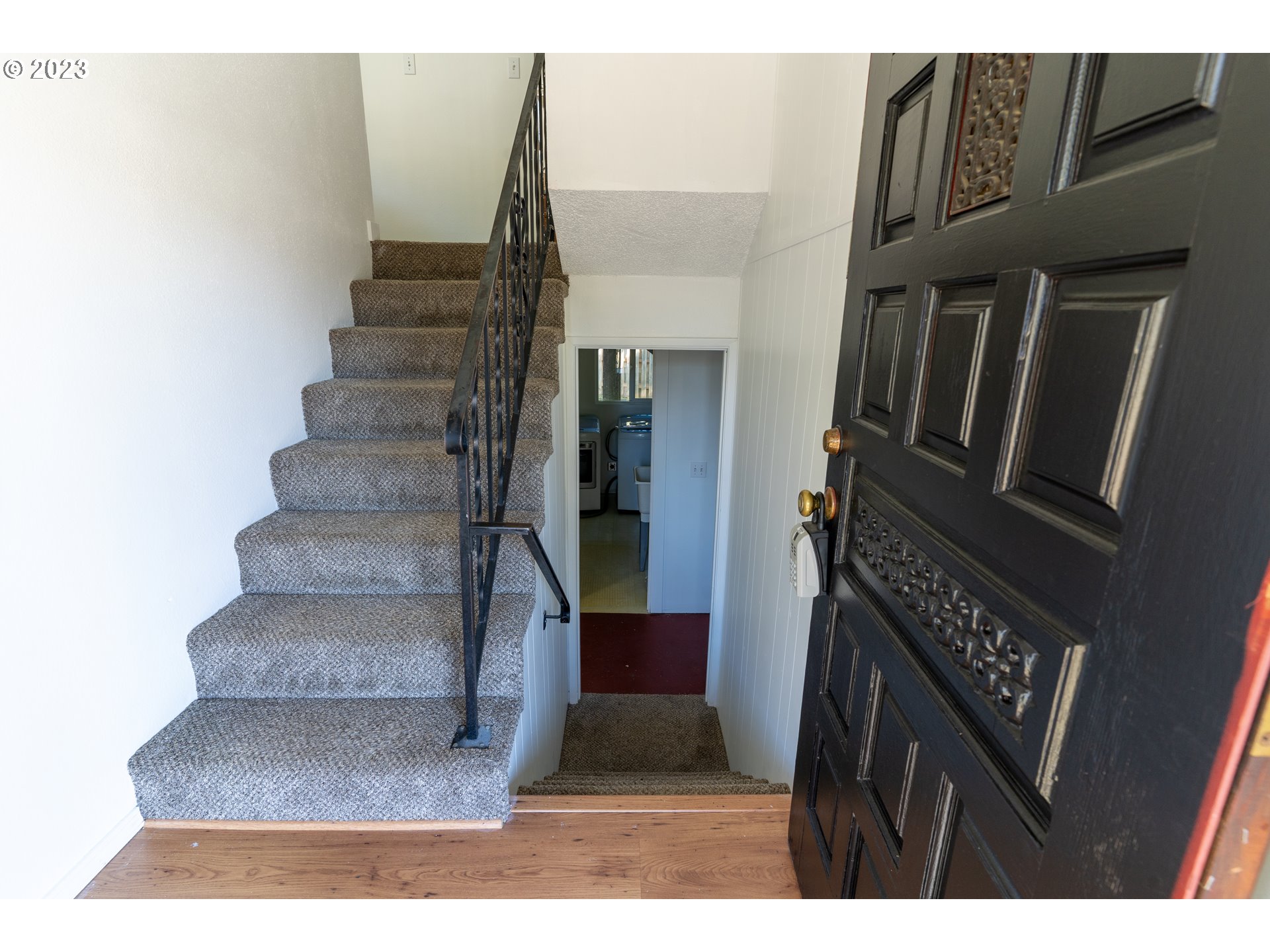 18760 Cook Street Oregon City, OR 97045 - Photo 4 of 36 a view of entryway and hall