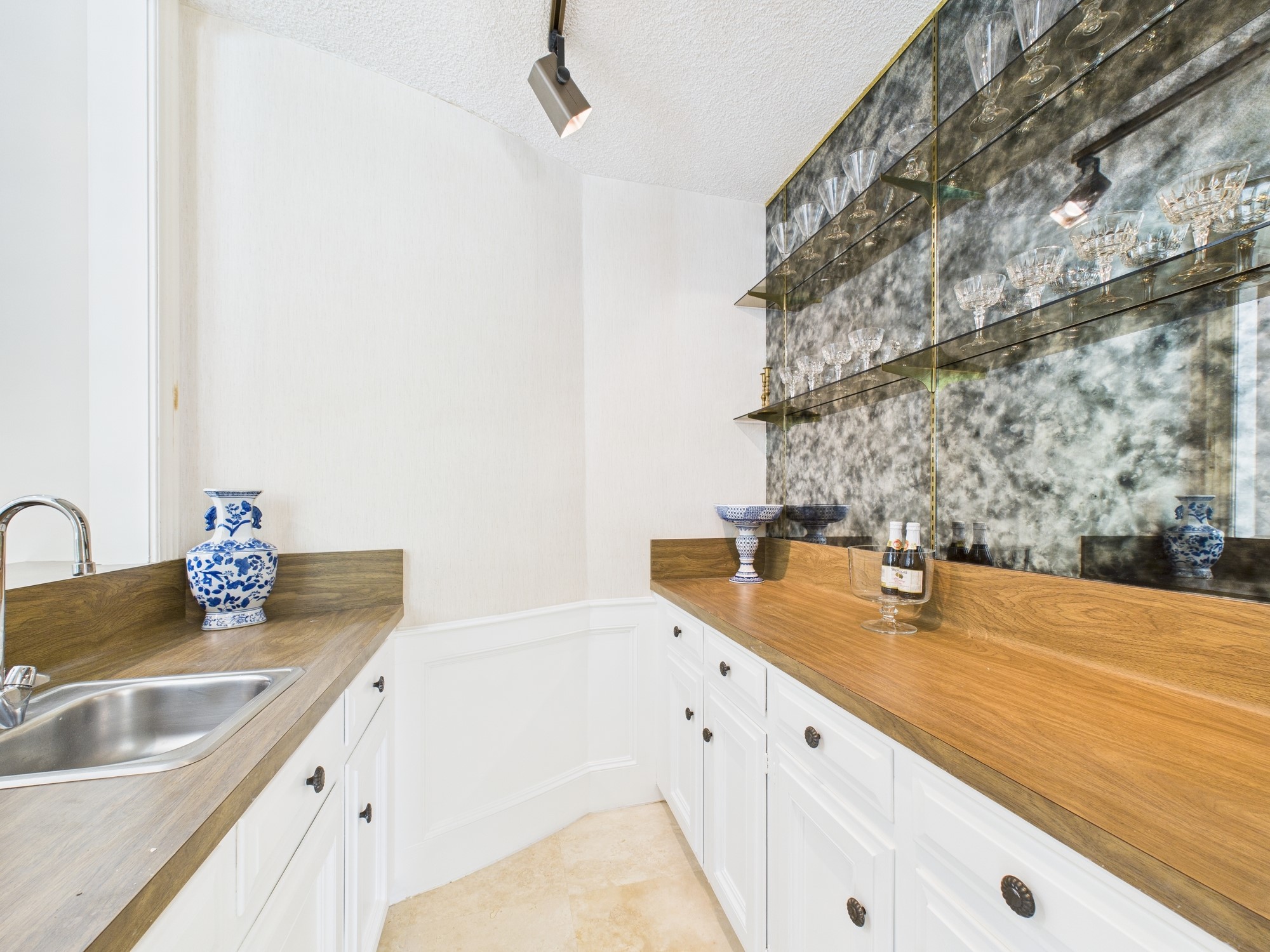 702 Daria Court Houston, TX 77079 - Photo 21 of 44 Retro Wet Bar for Easy Entertaining