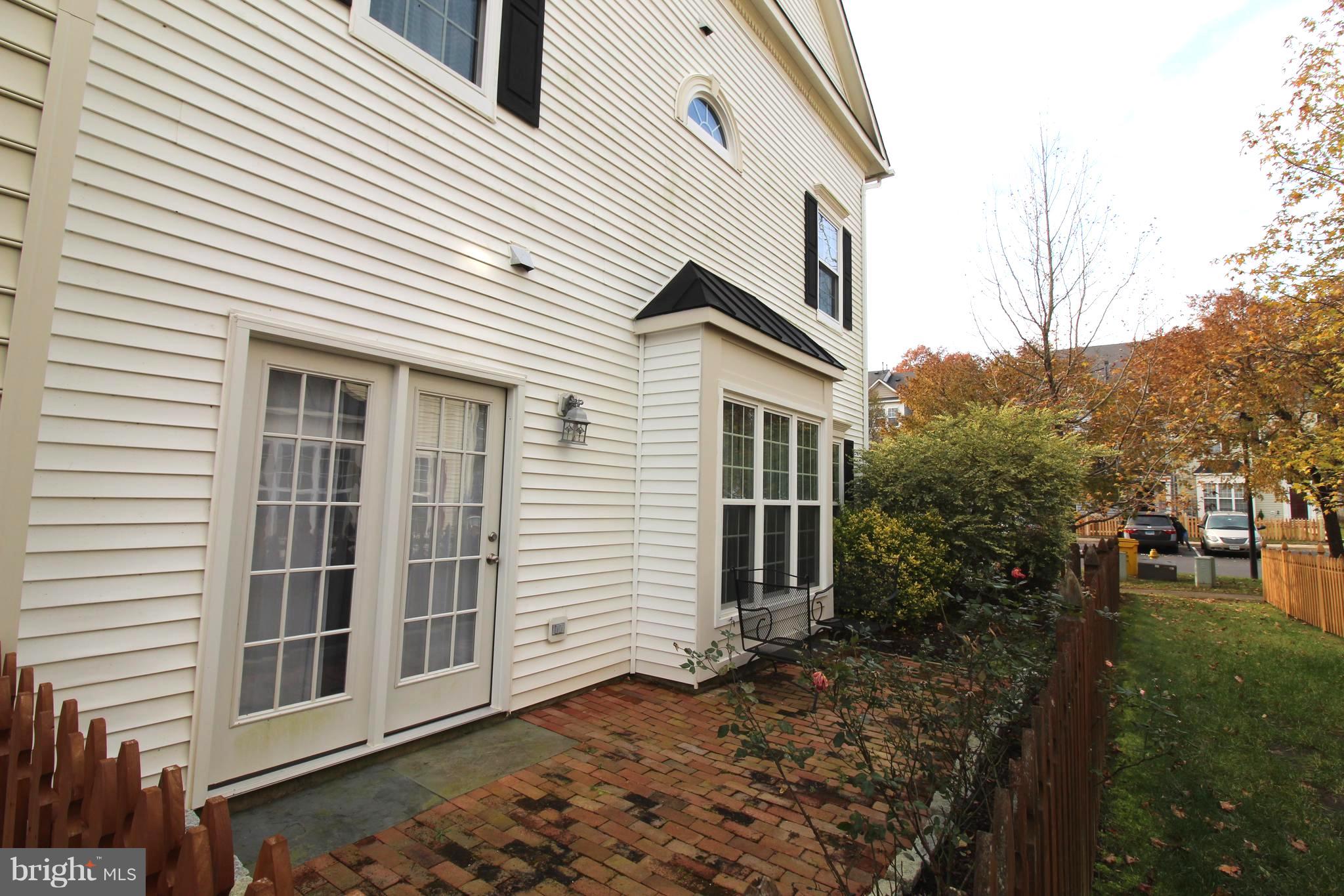 2715 Middle Neck Road Odenton, MD 21113 - Photo 3 of 29 Gallery Image 3
