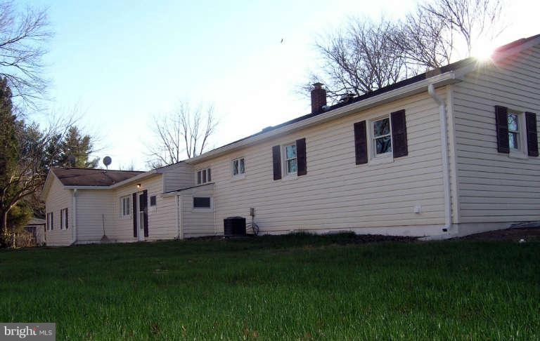 8231 Frye Road Alexandria, VA 22309 - Photo 24 of 27 Exterior (Rear)